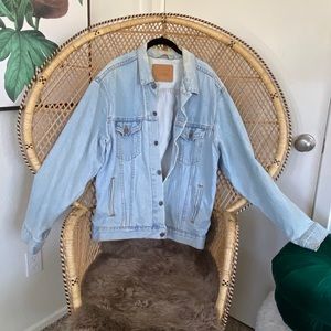 Levi’s denim jacket